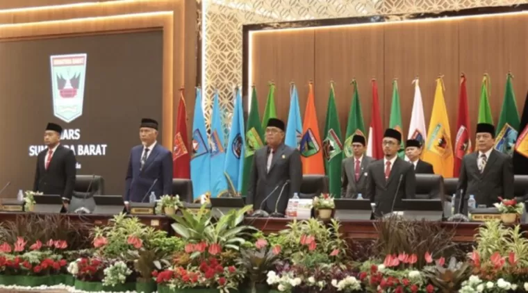 DPRD Sumbar Gelar Rapat Paripurna Dengar Pidato Kenegaraan Presiden Jokowi Peringati HUT ke-79 RI