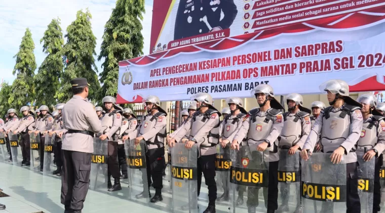 Kapolres Pasaman Barat Pimpin Apel Untuk Pengecekan Kesiapan Personel Dan Sarpras Dalam Rangka Operasi Mantap Praja Singgalang Tahun 2024