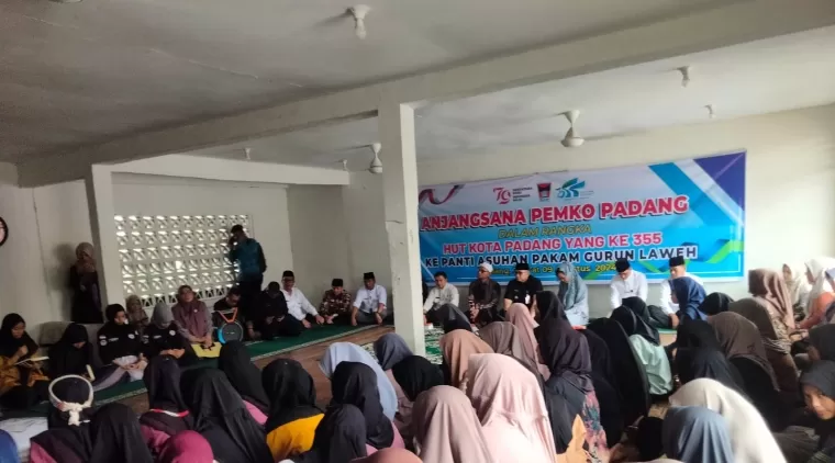 Kepedulian di Tengah Perayaan HUT,  Pj Wali Kota Padang Salurkan Bantuan ke Panti Asuhan Anak Mentawai