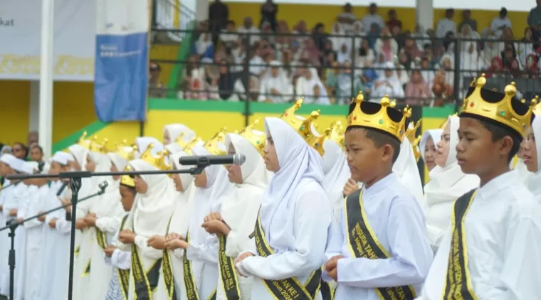 Perdana! 1.514 Hafidz Quran Solok Selatan Diwisuda