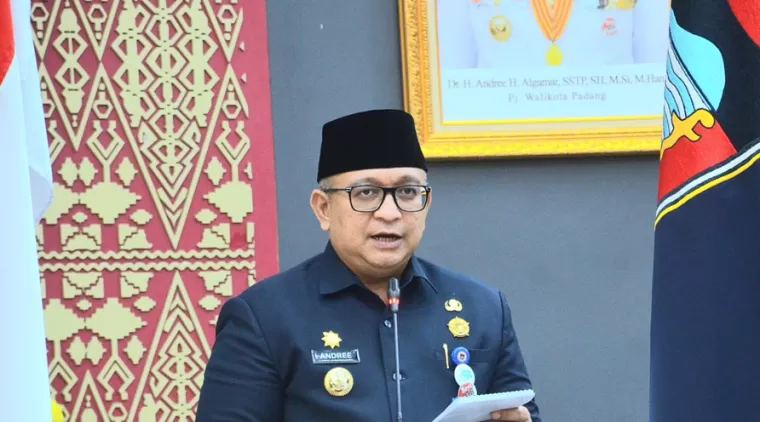 Pj Wako Padang Paparkan Perubahan KUA-PPAS APBD 2024 di Hadapan DPRD