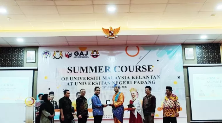 Rektor UNP Tutup Kegiatan Summer Course Pelajar Universiti Malaysia Kelantan dengan Apresiasi Tinggi