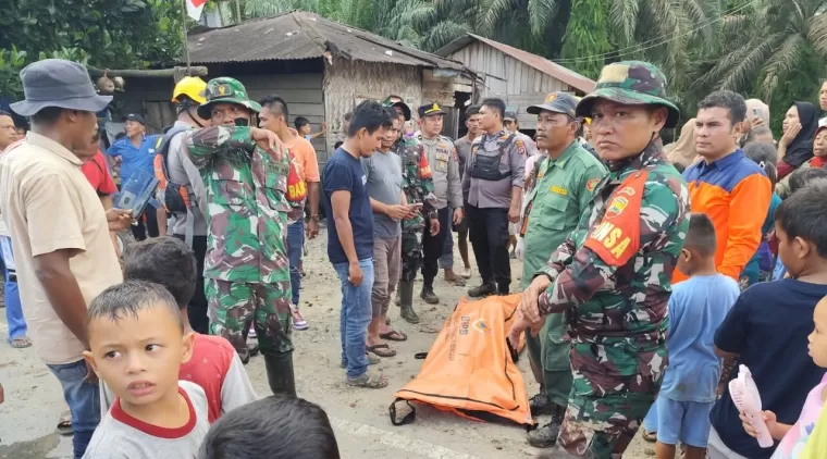 Tim Gabungan Berhasil Temukan Korban Hanyut Di Batang Batahan Pasaman Barat