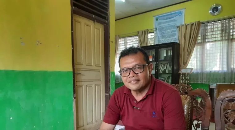 Kepala Sekolah SMP.4 Kec.V Koto Kampung Dalam Kabupaten Padang Pariaman, Gusriadi.