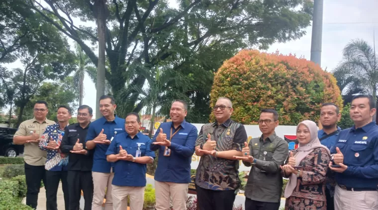 Wali Kota Padang Terima Penghargaan UHC dan Resmikan Renovasi Taman Sisingamangaraja