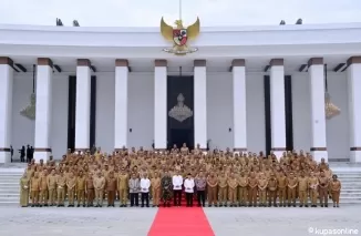 Bupati Agam, Dr H Andri Warman mengikuti pertemuan dengan Presiden Republik Indonesia, Ir. Joko Widodo