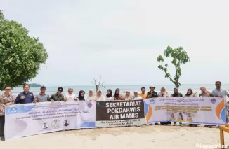 Fakultas Pariwisata dan Perhotelan UNP Bersama POKDARWIS Pantai Air Manis Gelar Pengabdian Masyarakat untuk Tingkatkan Kualitas Wisata