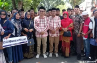 Hari Ketiga Jailani-Samsul Resmi Antarkan Persartan Bacalon Bupati dan Wakil Bupati Ke KPU Pasbar