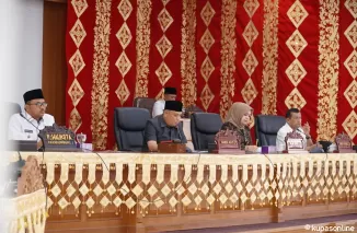 DPRD Kota Payakumbuh Gelar Rapat Paripurna Tentang Rancangan Perubahan APBD Tahun 2024, Rabu 14 Agustus 2024.