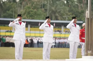 Pengibaran Bendera Merah Putih di Solsel Berlangsung Khidmat