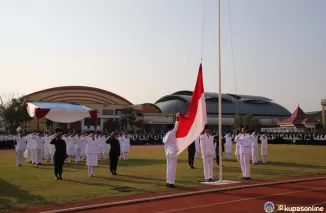 Universitas Negeri Padang Rayakan HUT RI ke-79 dengan Upacara Khidmat