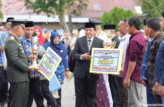 Wakil Ketua DPRD Sumbar Doakan Kesejahteraan Masyarakat pada Upacara Penurunan Bendera HUT RI ke-79