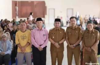 Wawako Ramadhani Kirana Putra (tengah), Kadis Perkim, Hanif (2 kanan), Ketua Baznas H. Zaini (2 kiri) di acara Sosialisasi Pembentukan Kelompok Bantuan RTLH