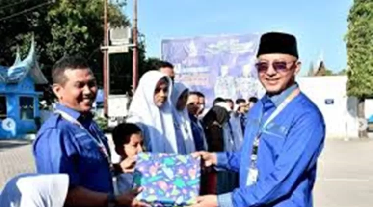 Apresiasi Perumda Air Minum Kota Padang, 200 Anak Berprestasi Terima Hadiah