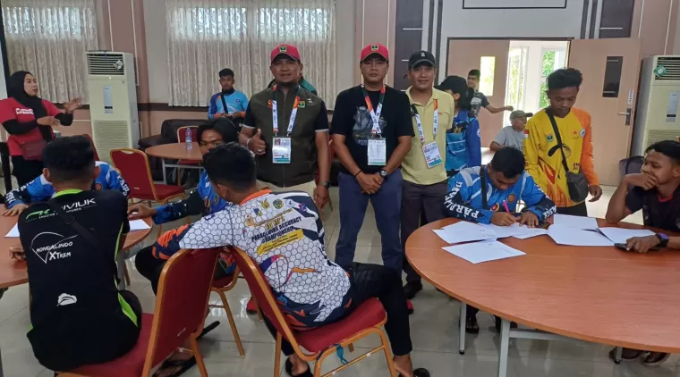 Atlet Paralayang Sumbar Siap Berlaga di PON XXI Aceh-Sumut, Targetkan Medali Emas