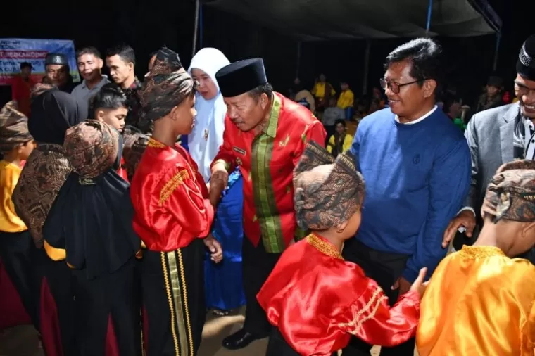 Bupati Agam Dr. H. Andri Warman, MM meresmikan Sanggar Seni Mudo Barapi