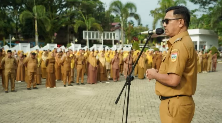 Bupati H. Khairunas Pimpin Apel Jelang Cuti, Sampaikan Pesan-Pesan Ini ke ASN