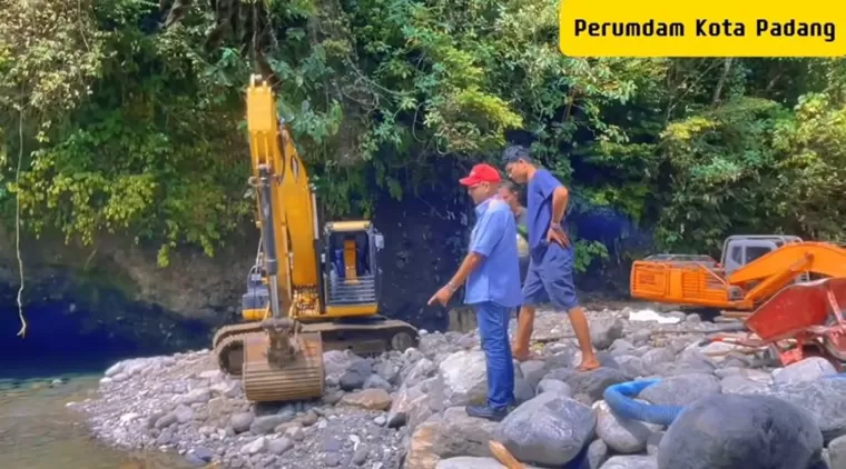 Dirut Perumda AM Padang Tinjau Rehabilitasi Bendungan Intake Palukahan, Upaya Penuh Kerja Sama untuk Layanan Air Berkualitas