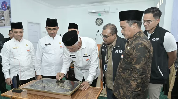 Gubernur Mahyeldi Resmikan Masjid Al-Ikhlas SMKN 1 Sumbar, Integrasi Iman dan Pendidikan