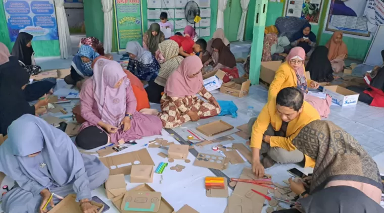 Kolaborasi UNP dan UPI &quot;YPTK&quot; Sukses Gelar Pelatihan Parenting Skill di Nagari Sunua Tangah