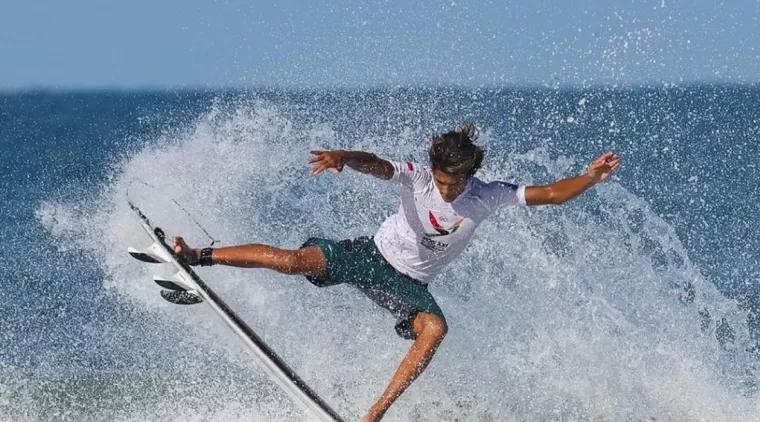 Dylan Wilcoxen Atlet Selancar Ombak Sumbar, Final nomor Men Shortboard