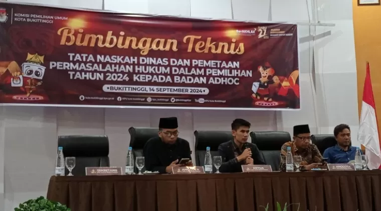 Bintek KPU Kota Bukittinggi terhadap Badan Adhoc