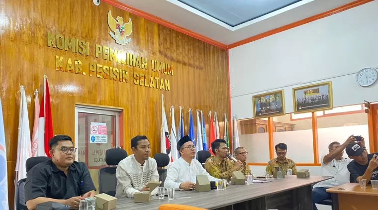 KPU Pessel Libatkan Awak Media Untuk Melakukan Sosialisasi Kepada Masyarakat Terkait Tahapan Pilkada 2024