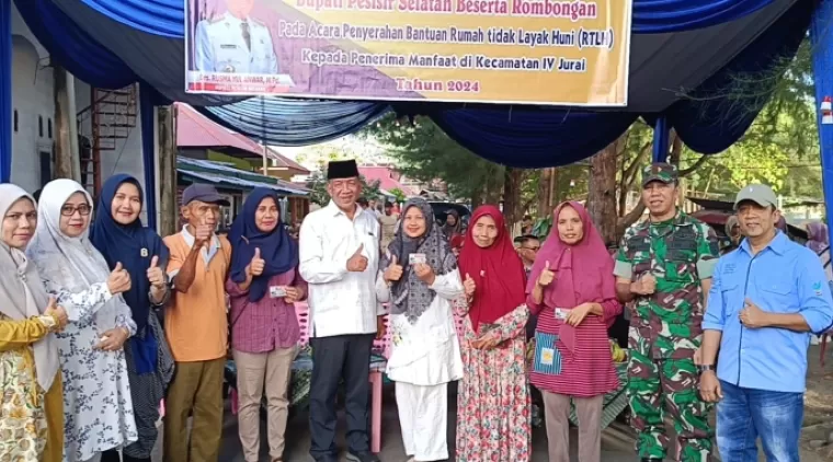 Masyarakat Kecamatan IV Jurai Menerima Bantuan Kartu BPJS Gratis