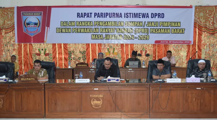 Paripurna DPRD Pasaman Barat Dalam Rangka Penyampaian Nota Pengantar RAPBD-P tahun 2024