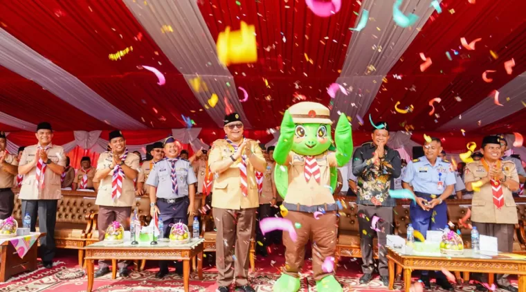 Penjabat Wali Kota Padang Luncurkan Maskot Penyu untuk Gerakan Pramuka