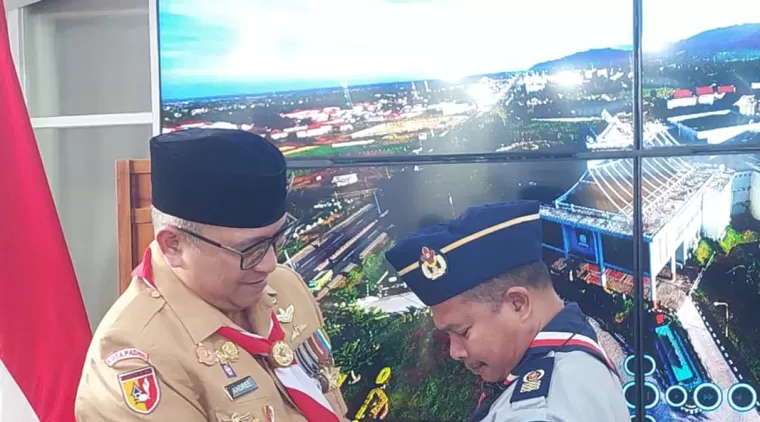 Peringatan Hari Pramuka ke-63, Pramuka Padang Sambut Hangat Pengakap Perak Tengah Malaysia