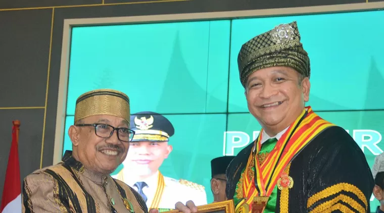 Pj Wali Kota Padang Andree Algamar Dianugerahi Gelar Kepangeranan dalam Puncak FABN III Sumbar