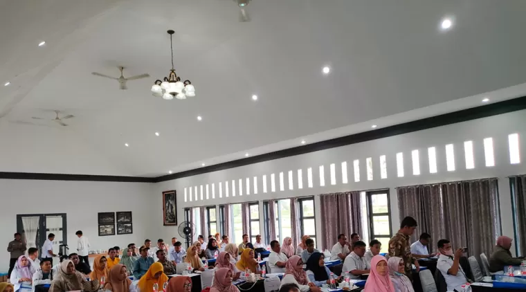 Peserta Bimtek peningkatan kapasitas tim pendataan perkebunan sawit rakyat yang berjumlah 82 orang di Ballroom Kolivera Hotel, Rabu 18 September 2024.