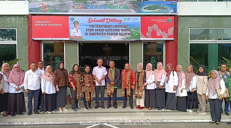 Tim Verifikasi STBM Award 2024 Kementrian Kesehatan RI Melakukan Penilaian di Kabupaten Pesisir Selatan