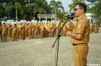 Bupati H. Khairunas Pimpin Apel Jelang Cuti, Sampaikan Pesan-Pesan Ini ke ASN