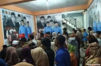 Warga Payakumbuh Selatan kompak memberikan dukungan kepada pasangan calon (Paslon) walikota-wakil walikota Payakumbuh nomor urut 1 (satu) Supardi-Tri Venindra. Dinyatakannya, Kamis 26 September 2024.