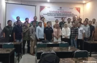 KPU Pasaman Barat Laksanakan Workshop Kehumasan Meningkatkan Peran Ad hoc Dalam Sosialisasi