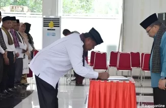 Perpanjangan masa jabatan ini, dikukuhkan Bupati Agam, Dr H Andri Warman, di Balairung Rumah Dinas Bupati Agam