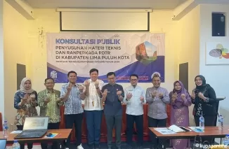 Menindaklanjuti Bantuan Teknis Penyusunan RDTR dan KLHS oleh Kementerian Agraria dan Tata Ruang/Badan Pertanahan Nasional di aula hotel Grand Narasaki kota Payakumbuh, Kamis 26 September 2024.