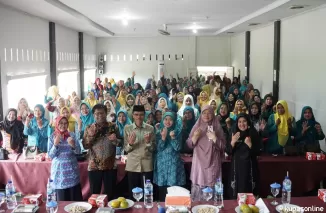 Foto bersama usai menyelenggarakan pelatihan bagi 120 kader dari 79 nagari di Hotel Shago Bungsu II, Lubuak Batingkok, Kamis-Jum'at, 19-20 September 2024.