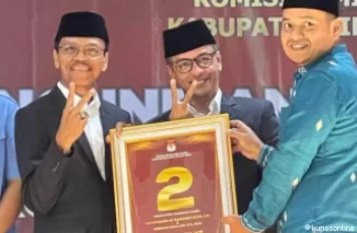 Paslon Safaruddin-Darman Sahladi nomor 2 dalam pengundian nomor urut di rapat pleno KPU, Senin 23 September 2024.