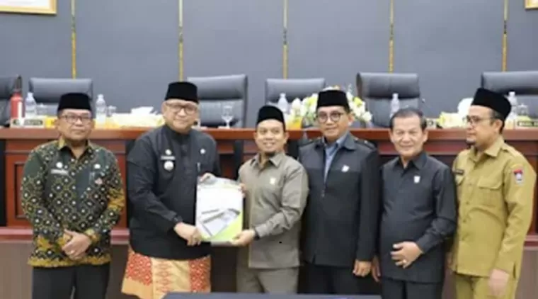 DPRD Kota Padang Sahkan Perubahan APBD 2024, Fokus pada Pembangunan dan Kesejahteraan