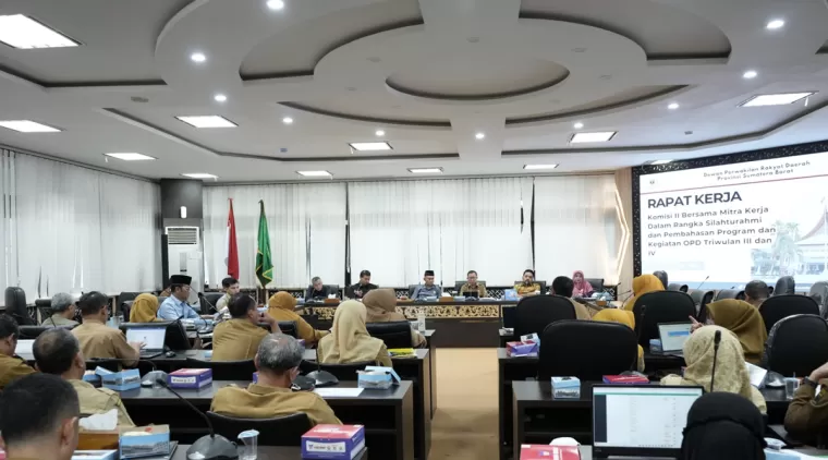 DPRD Sumbar Gelar Rapat Kerja Perdana Pasca Penetapan Alat Kelengkapan Dewan