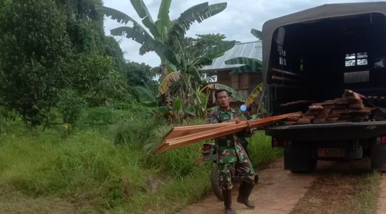 Hampir Rampung RTLH Pak Gatot Capai 75 Persen