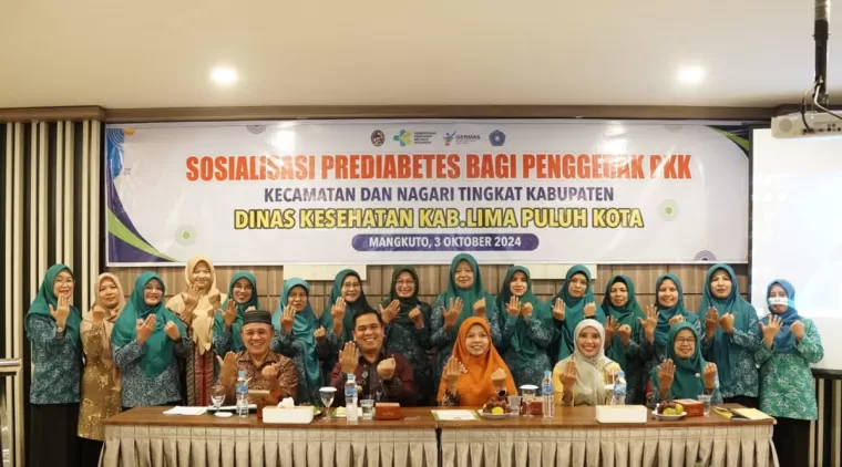 Pjs. bupati Limapuluh Kota Ahmad Zakri saat membuka sosialisasi prediabetes bagi anggota penggerak PKK kabupaten, kecamatan, hingga nagari se-kabupaten Limapuluh Kota, Kamis, di hotel Mangkuto, Kamis 3 Oktober 2024.