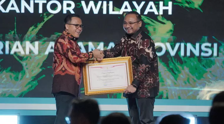 Kemenag Raih Penghargaan Inovasi Pelayanan Publik Terbaik 2024, UIN Imam Bonjol Padang Beri Apresiasi