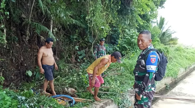 Koordinator Umum Satgas TMMD Tinjauan Langsung Kegiatan Pembuatan Sumur Bor