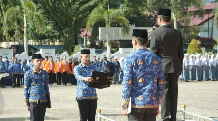 Pemkab Solsel Serahkan Dana Hibah Rp 300 Juta Untuk Kampus Widyaswara Indonesia