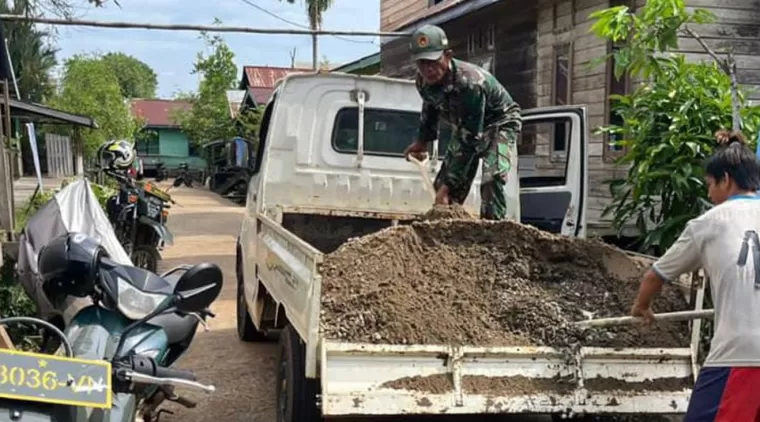 Percepatan Pembuatan MCK, Satgas Luncurkan Material di Titik Sasaran