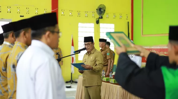 Pjs. Bupati Pessel Era Sukma Munaf Kukuhkan Dewan Hakim MTQ Ke-41 Tingkat Pessel